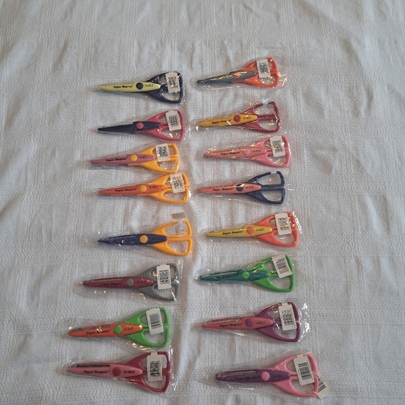 Provo Craft Paper Shaper Scissors 16 new pairs 34-0019 - 34-0034 - Picture 4 of 9
